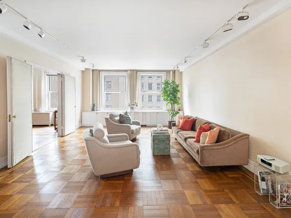 670 West End Avenue image 1 of 13