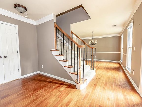 4th image of 3162 Blackstone Run