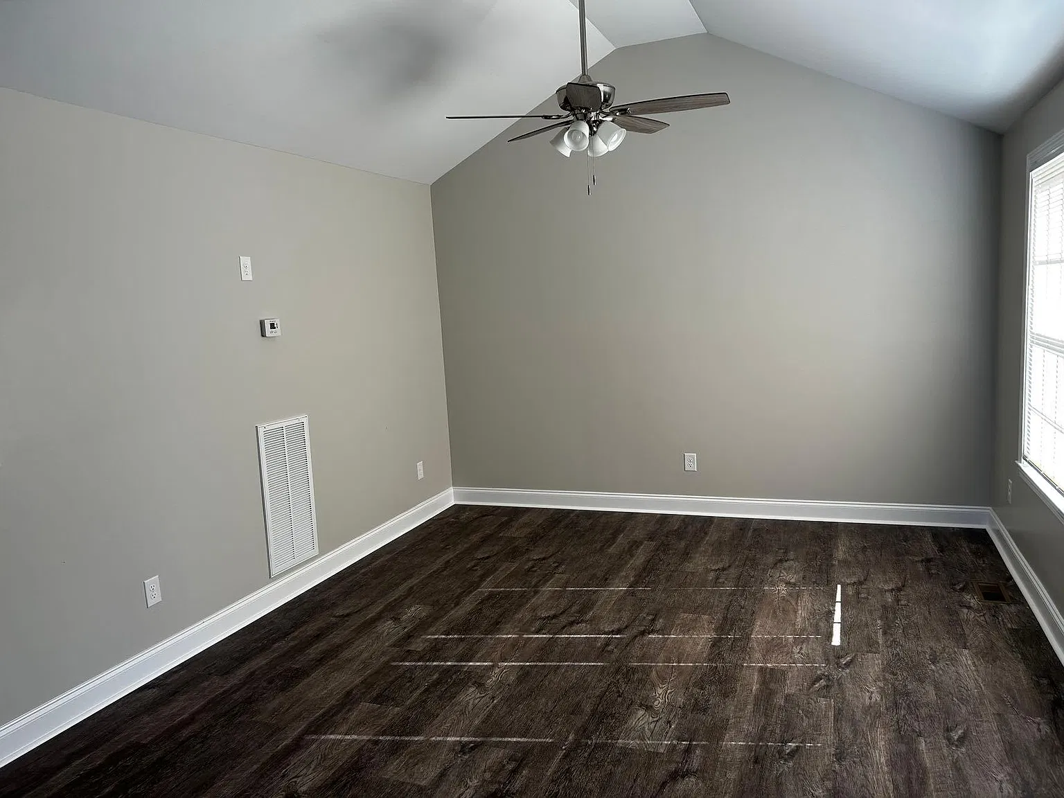 2 bed, 800 sqft, $1,350 — Photo 4