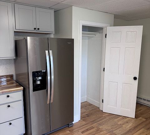 3rd image of 860 Main St