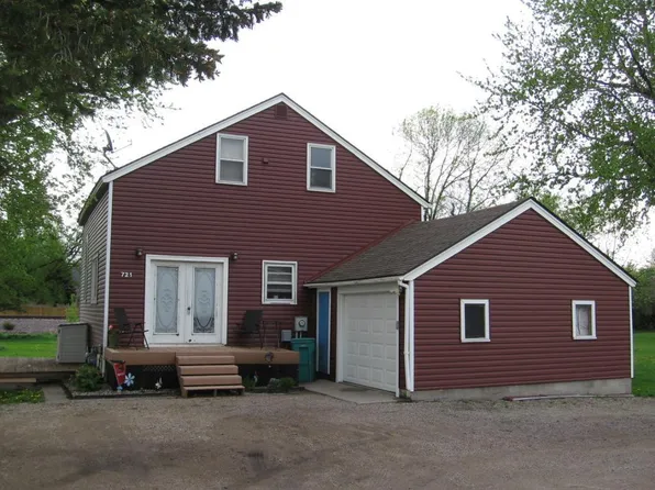 721 3rd St SW, Waseca, MN 56093