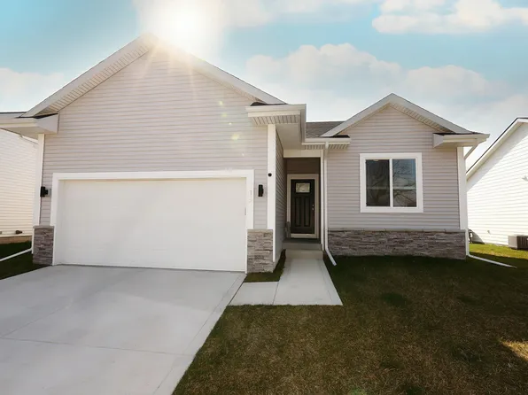 127 Destiny Dr, Boone, IA 50036