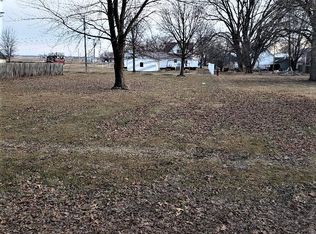 118 3rd St, Atalissa, IA 52720