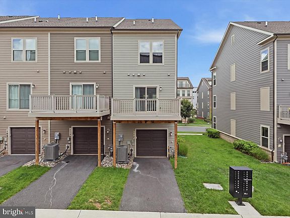 5th image of 117 Stowe Dr