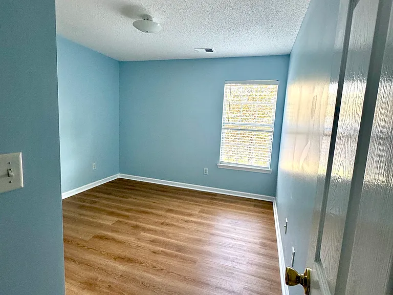 3871 Pleasant Oaks Dr — Photo 28