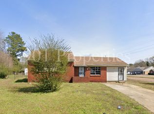 9018 Moss Point Dr, Southaven, MS 38671