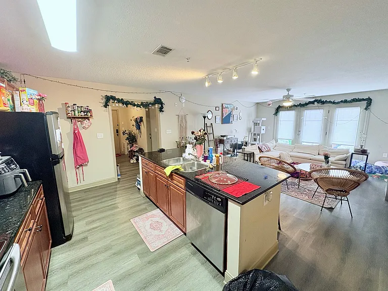 1621 Muscovy Way — Photo 6