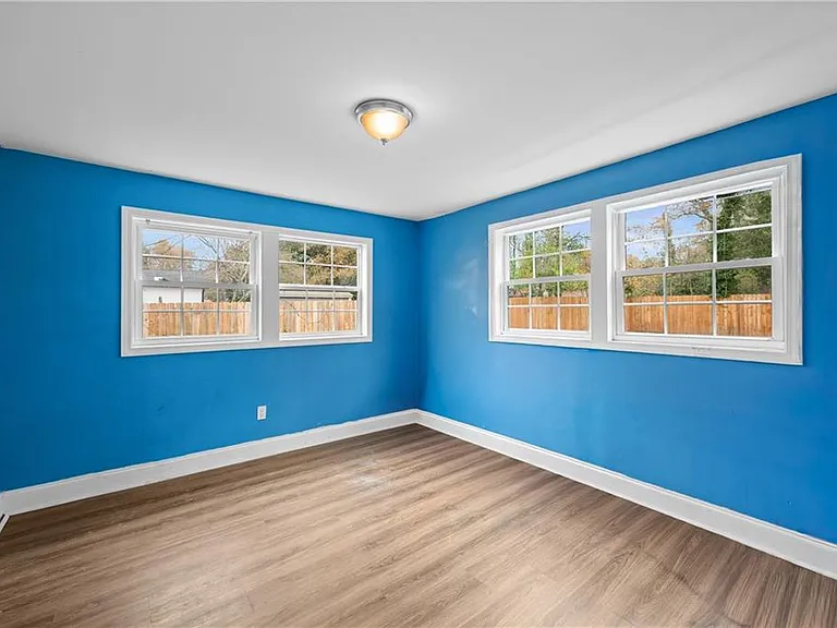 1124 Graymont Dr SW — Photo 10