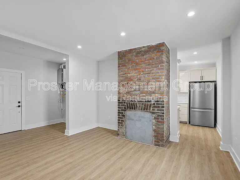22 Nunan St #A — Photo 9