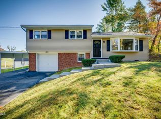 1831 Holston Dr, Bristol, TN 37620