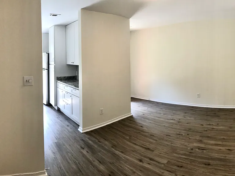 9 N Grand Blvd #9 — Photo 7