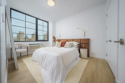 40 Bruckner Blvd Photo 1