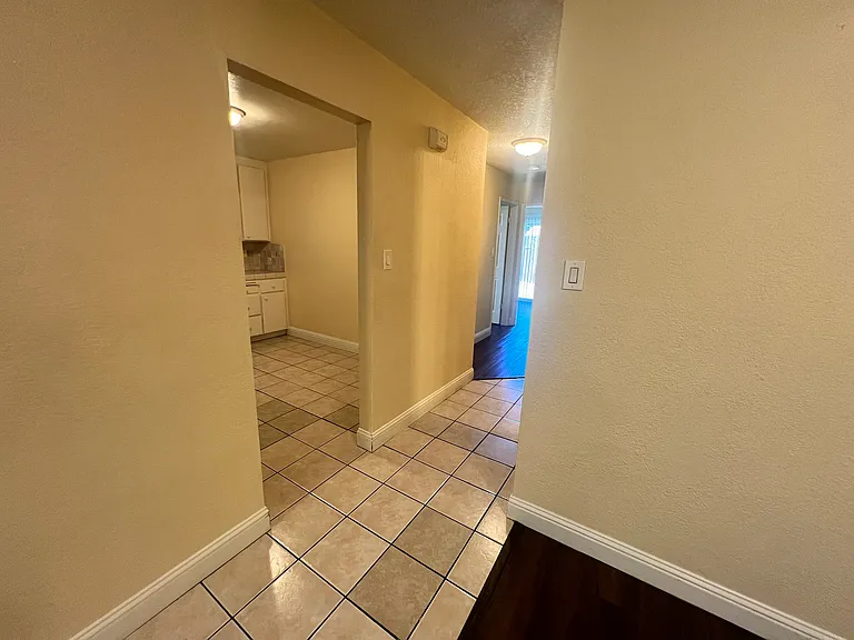 2313 Mandarin Way — Photo 4