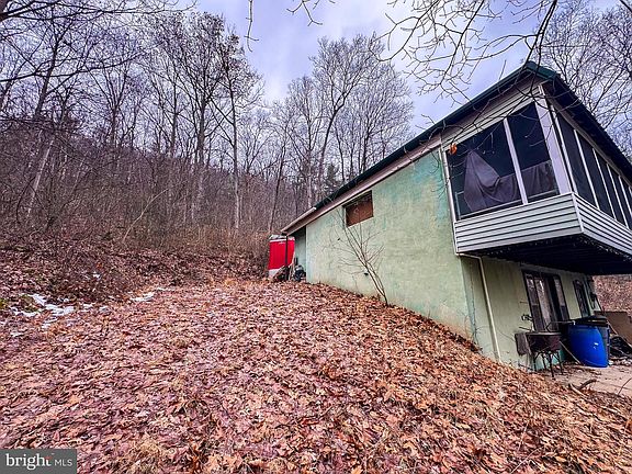 4th image of 17356 Dayton Ln