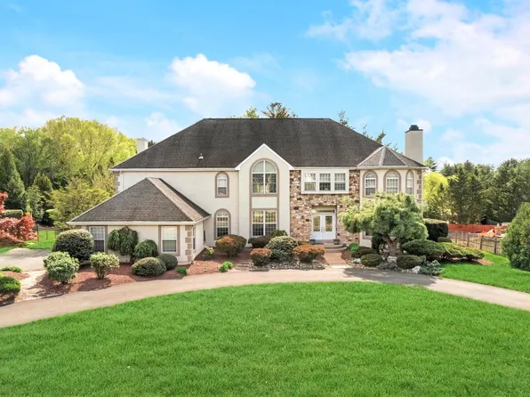 672 Korisa Dr, Huntingdon Valley, PA 19006