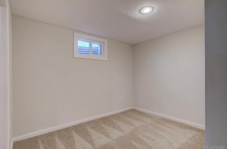 2 bed, 2000 sqft, $1,150 — Photo 3