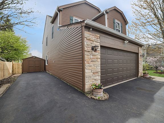 2nd image of 2807 Forestview Dr