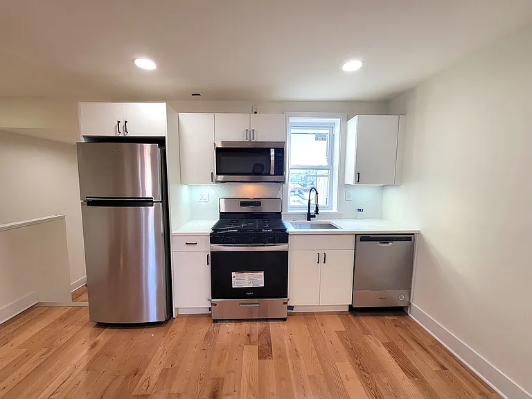 845 N 26th St #3 — Photo 2