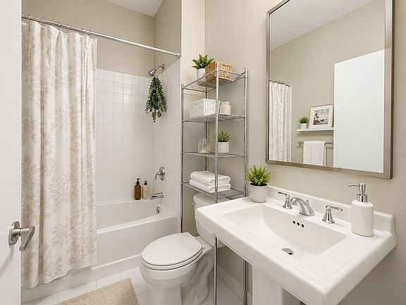 5th image of 415 Saint Pauls Blvd Unit 1-606