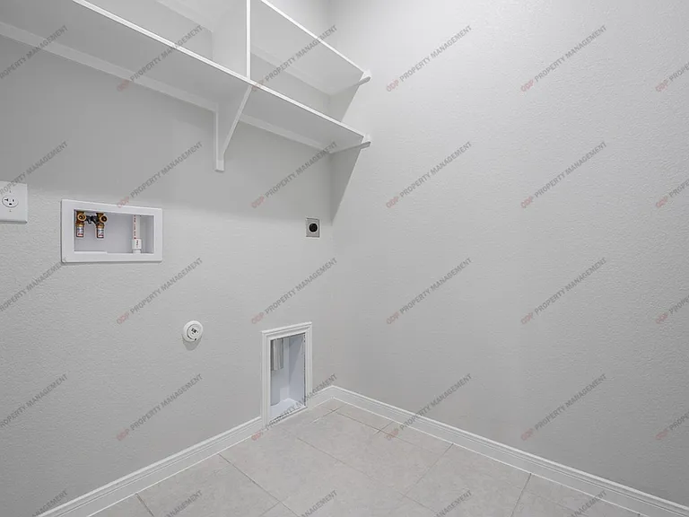 1458 Shadow Hill Ln — Photo 12