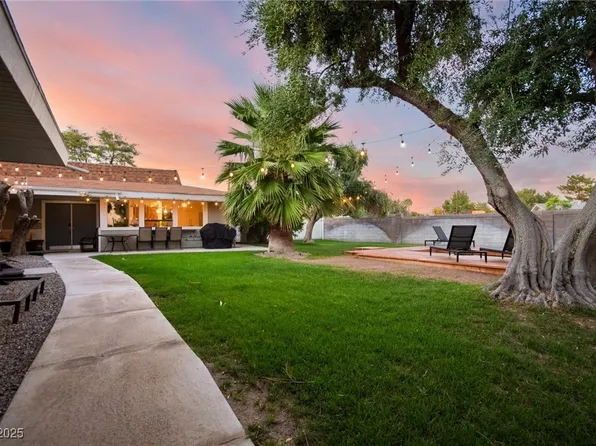 5710 Madre Mesa Dr, Las Vegas, NV 89108