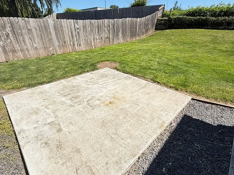 56 E Cedar St — Photo 23