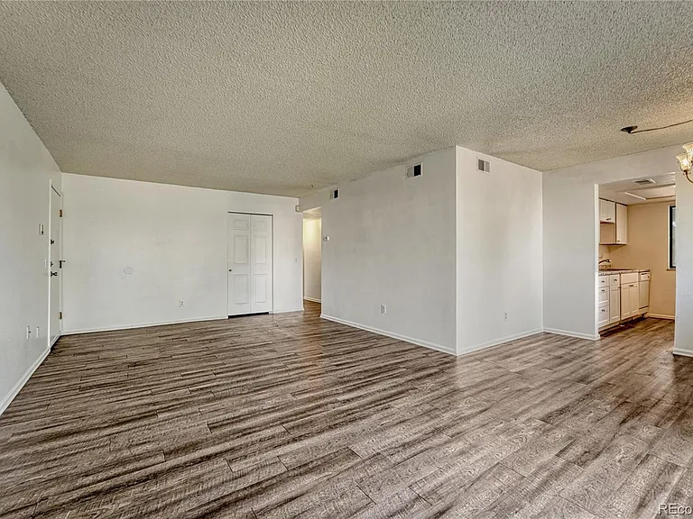 491 S Kalispell Way #101 — Photo 7