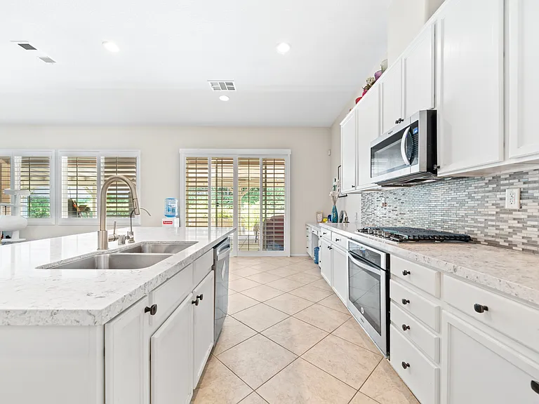 5512 Las Brisas Ter — Photo 18