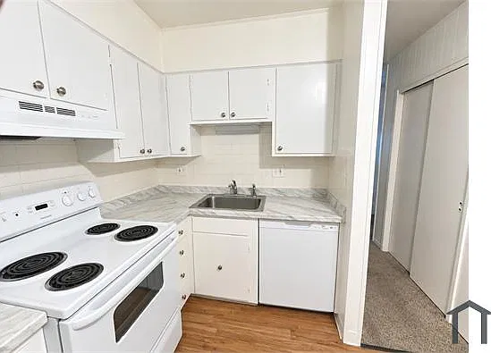 2 bed, 750 sqft, $1,415 — Photo 2