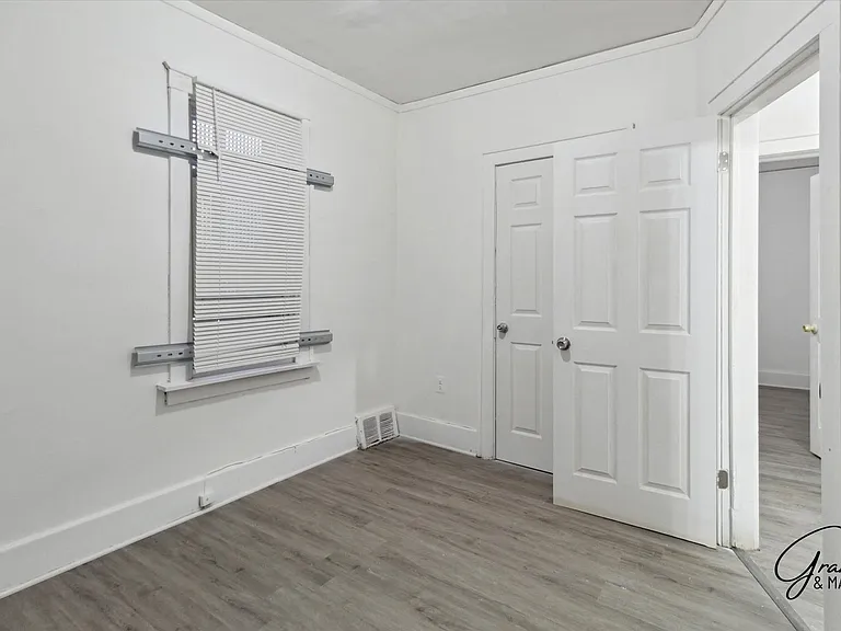 16901 Log Cabin - Znth Holdings LLC — Photo 10