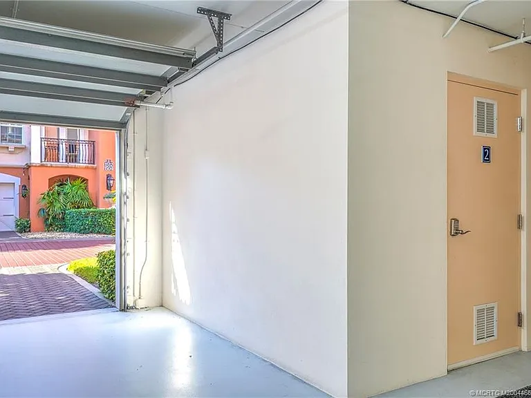 1528 NE Outrigger Landings Dr #208 — Photo 12