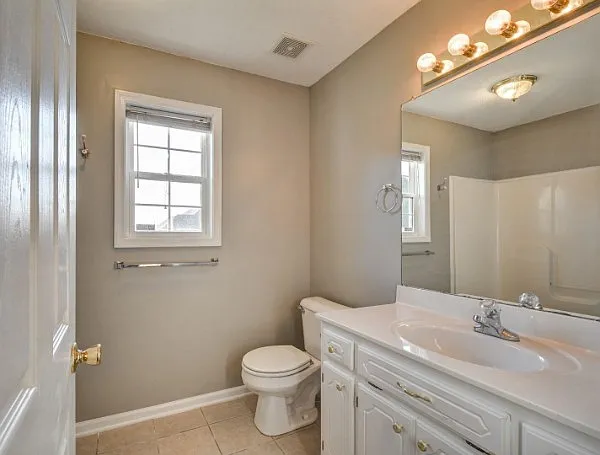 1634 Windriver Rd — Photo 18