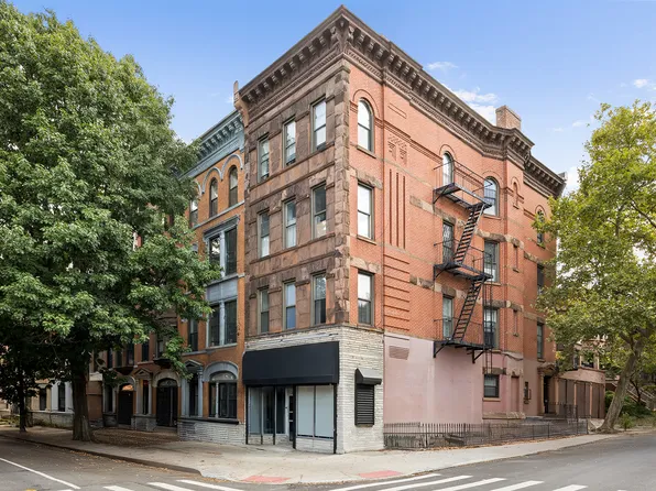 363 Sixth Avenue image 1 of 23