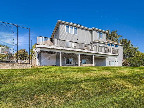 3rd image of 1633 Greystone Rd