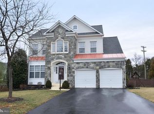 43022 Lake Ridge Pl, Leesburg, VA 20176