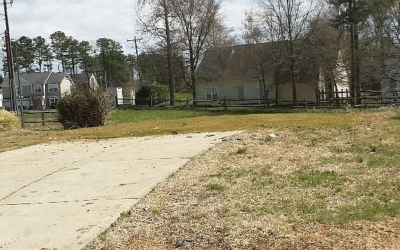 2nd image of 101 Cottonwood Park Dr