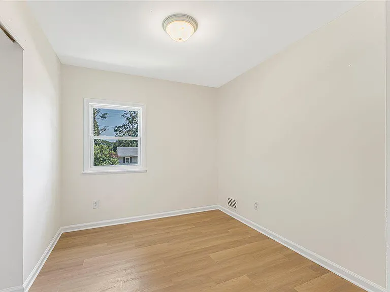 6371 Westbury Rd — Photo 14