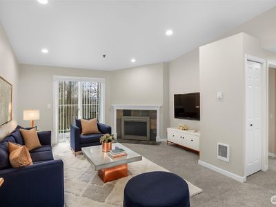 975 Aberdeen Avenue NE #E-407, Newcastle, WA, 98056