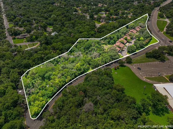 2700 Stewart Dr, Waco, TX 76708