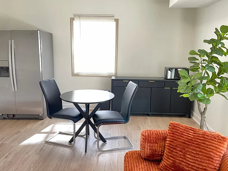 1521 Anthony Dr — Photo 31
