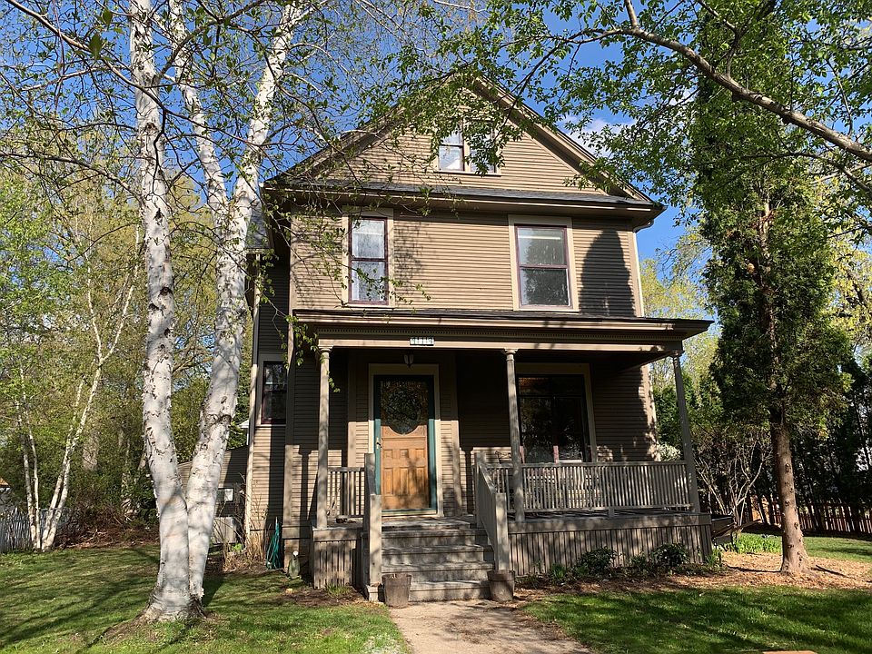 1st image of 419 Nevada St S