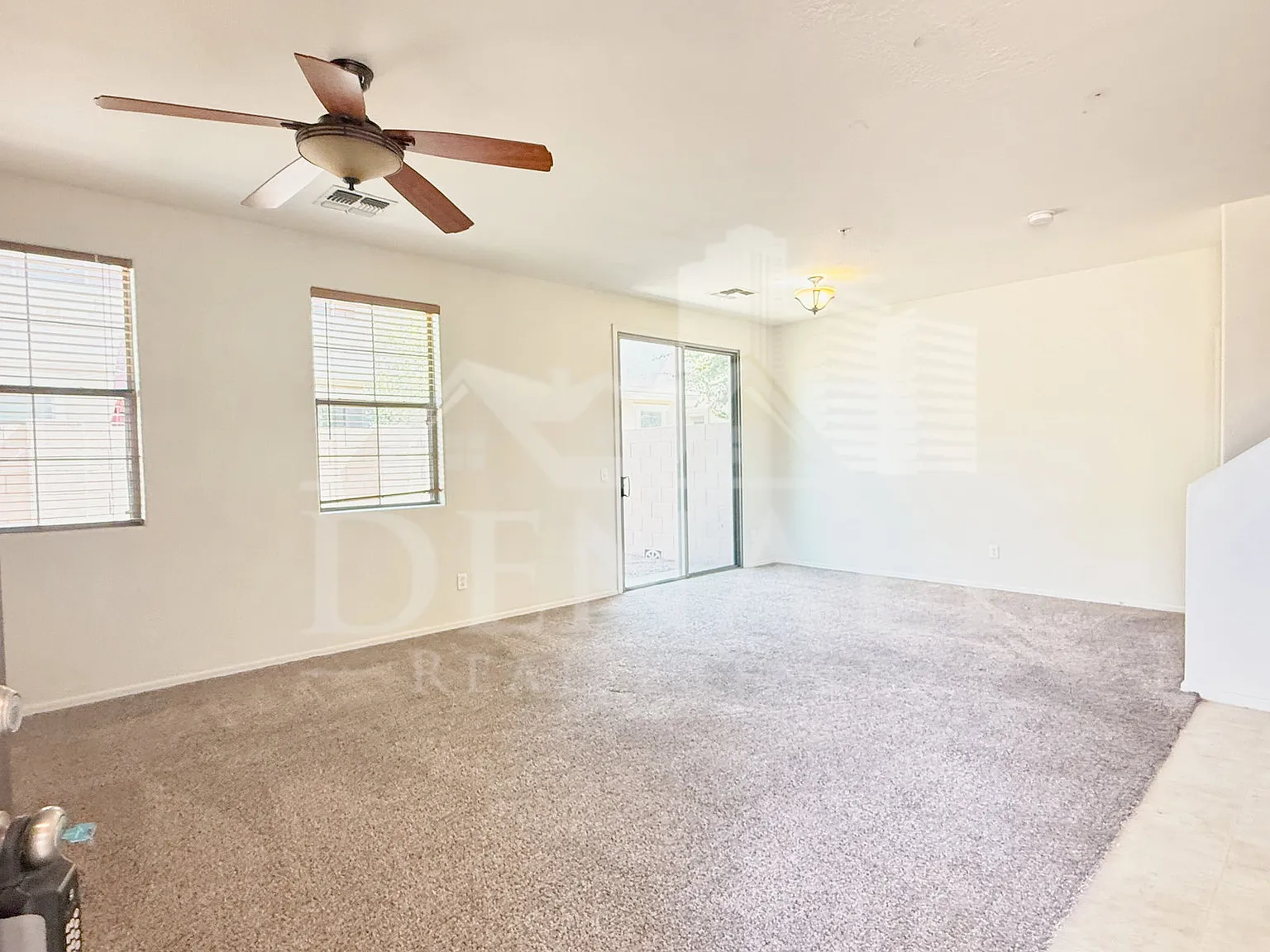 3 bed, 2.5 bath, 1448 sqft, $1,650 — Photo 3