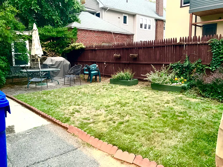 39 Everett St #1 — Photo 17