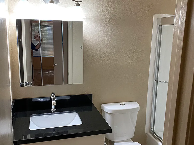 Iron Horse Apartments — Photo 6
