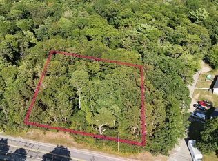 82 Great Neck Rd N, Mashpee, MA 02649