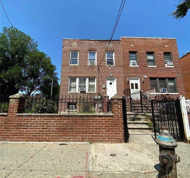 1st image of 9001 32nd Ave