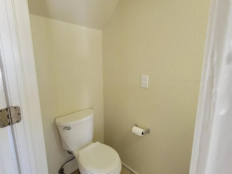 345 E Glenn St #3 — Photo 16
