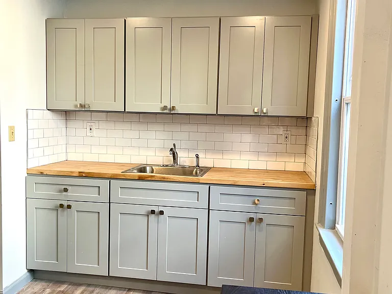 brand new maple cabinets and countertop