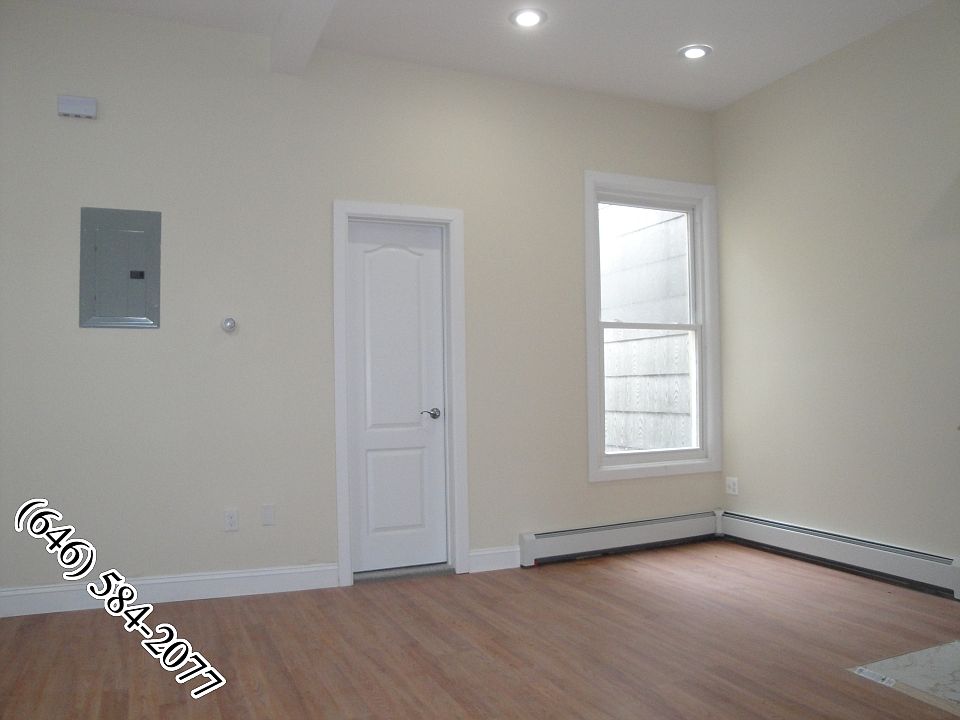 2nd image of 1800 Zerega Ave