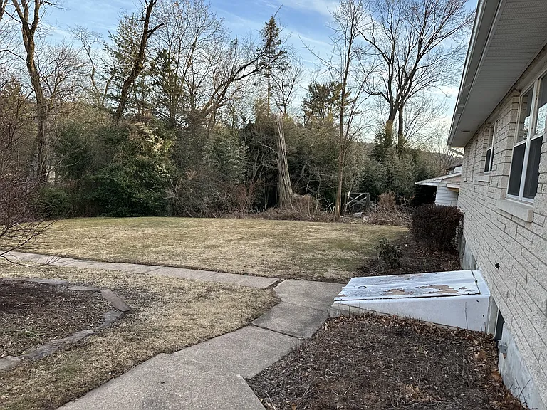 334 Berrysburg Rd — Photo 17